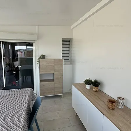 Pavillon Climatise Avec Parking A 900m De La - Fr-1-619-140 *